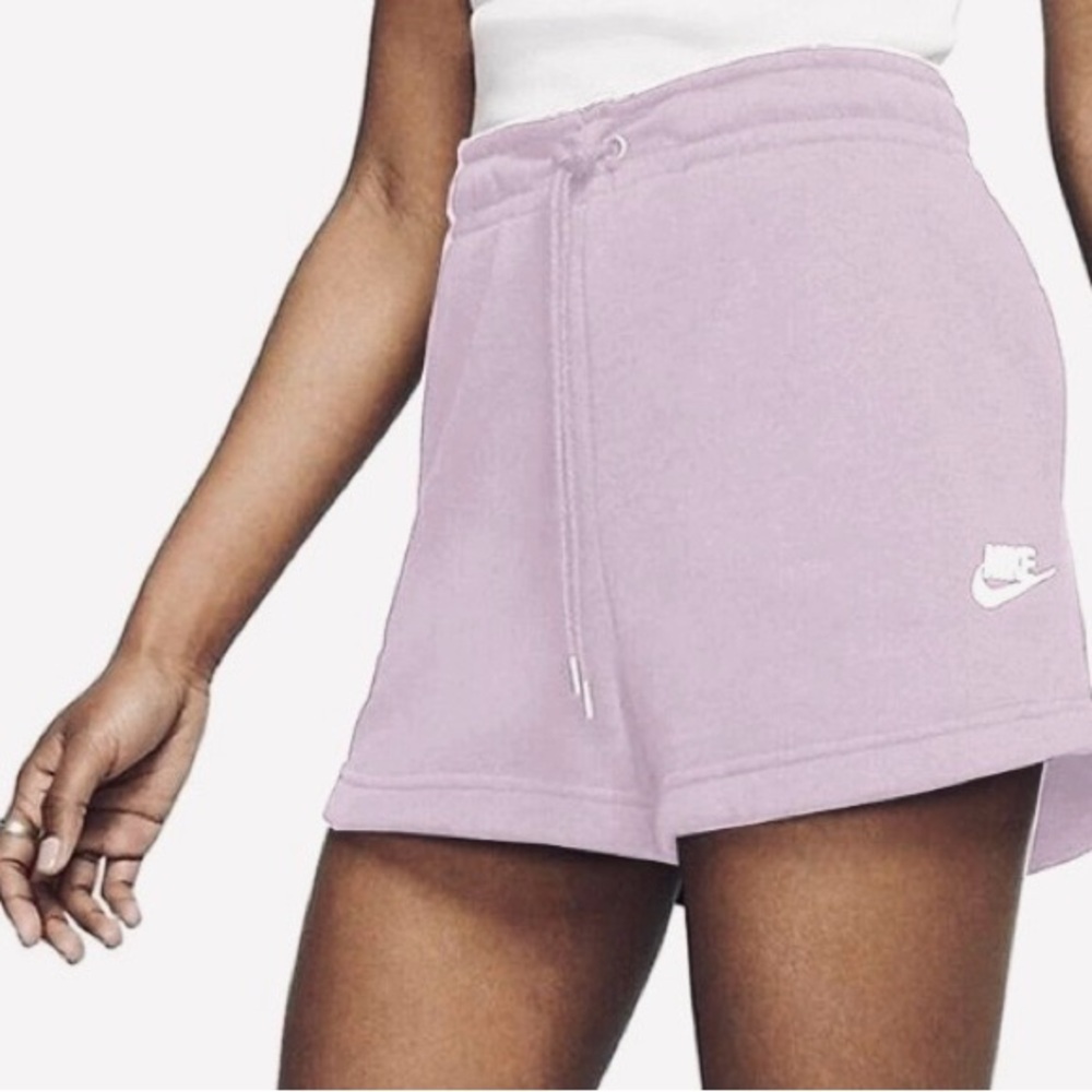 Nike Loose Fit High Rise Shorts in Pale Lilac